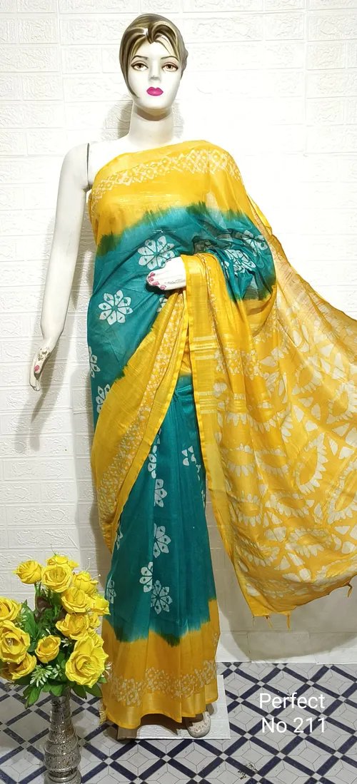 Elegant Cotton Slub Saree with Intricate Batik Print