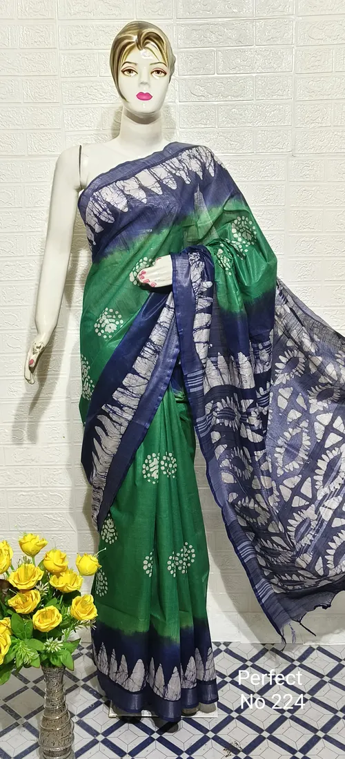 Elegant Cotton Slub Saree with Intricate Batik Print
