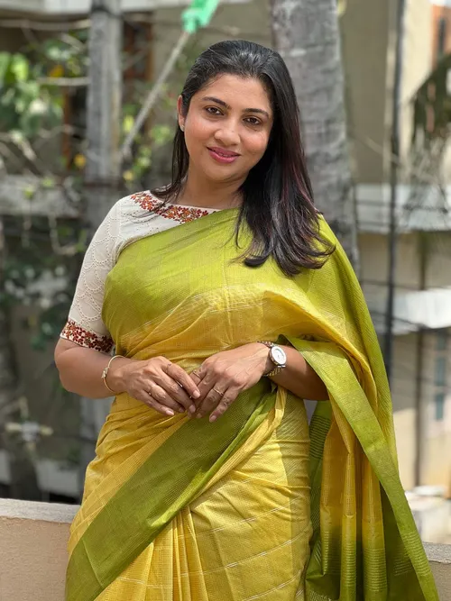 Elegant Dupion Silk Saree with Contemporary Square Check Design