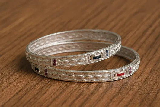 Classic Silver Bangle