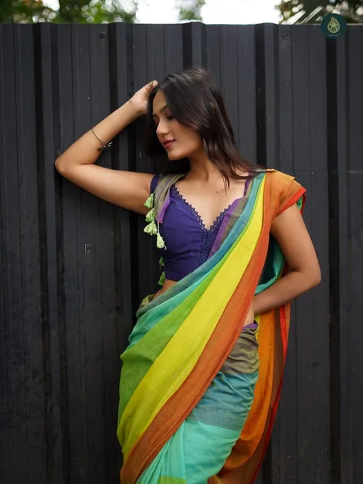 Women's Soft Cotton Saree With Unstitched Blouse Piece