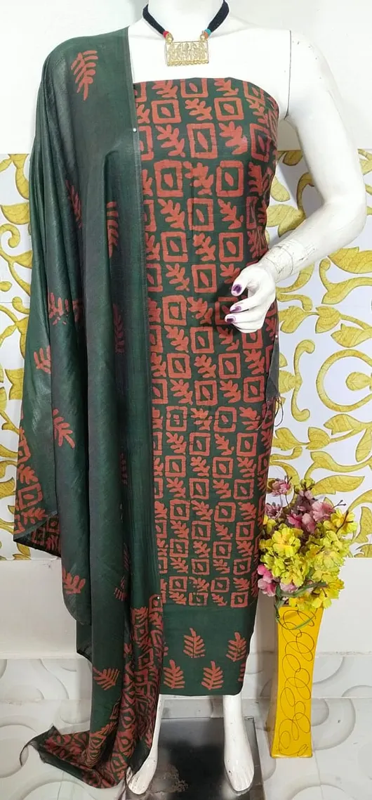 Elegant Katan Salab Batik Suit – Handcrafted Ethnic Ensemble