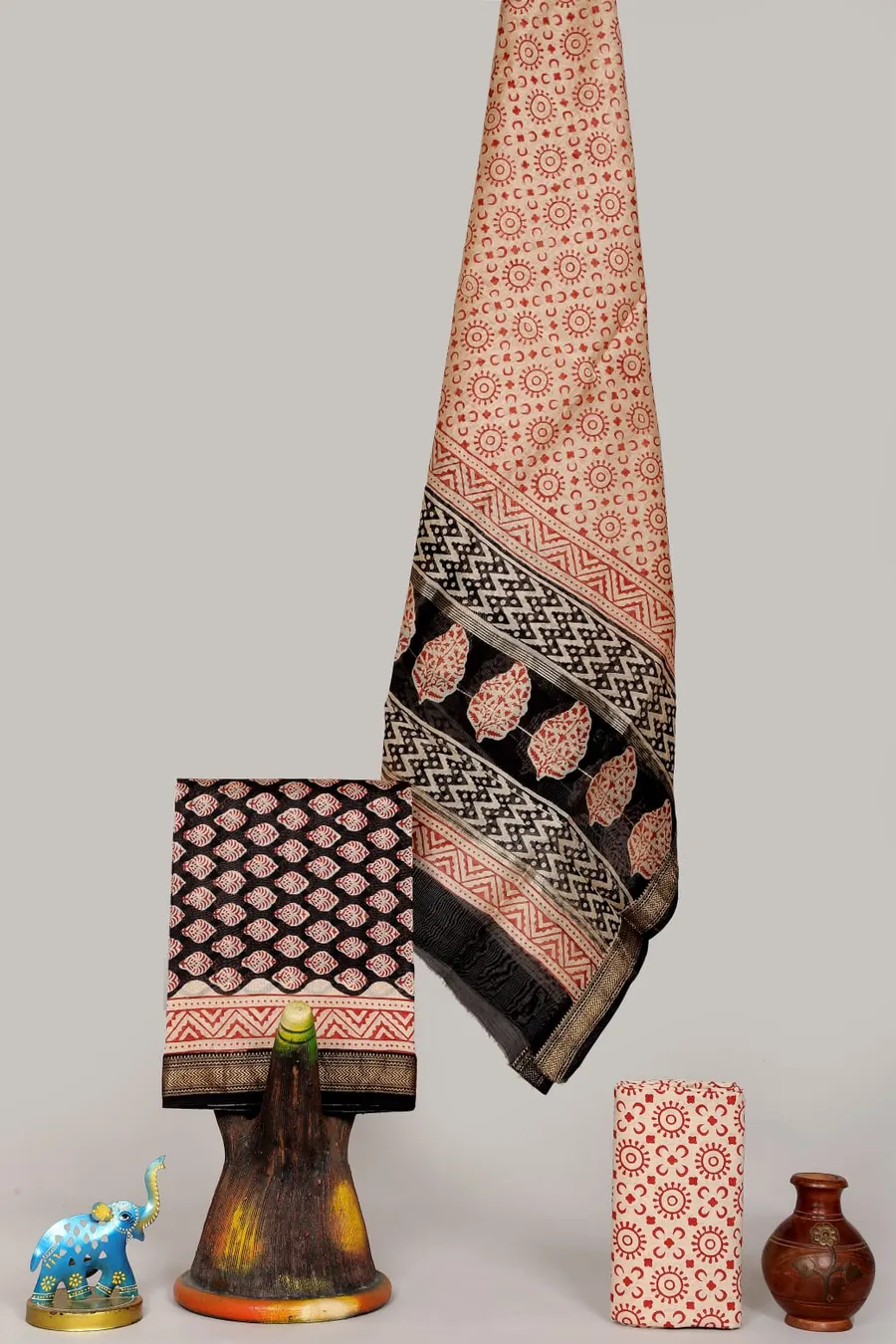 Exquisite Hand Block Prints for an Artistic Look Salwar
