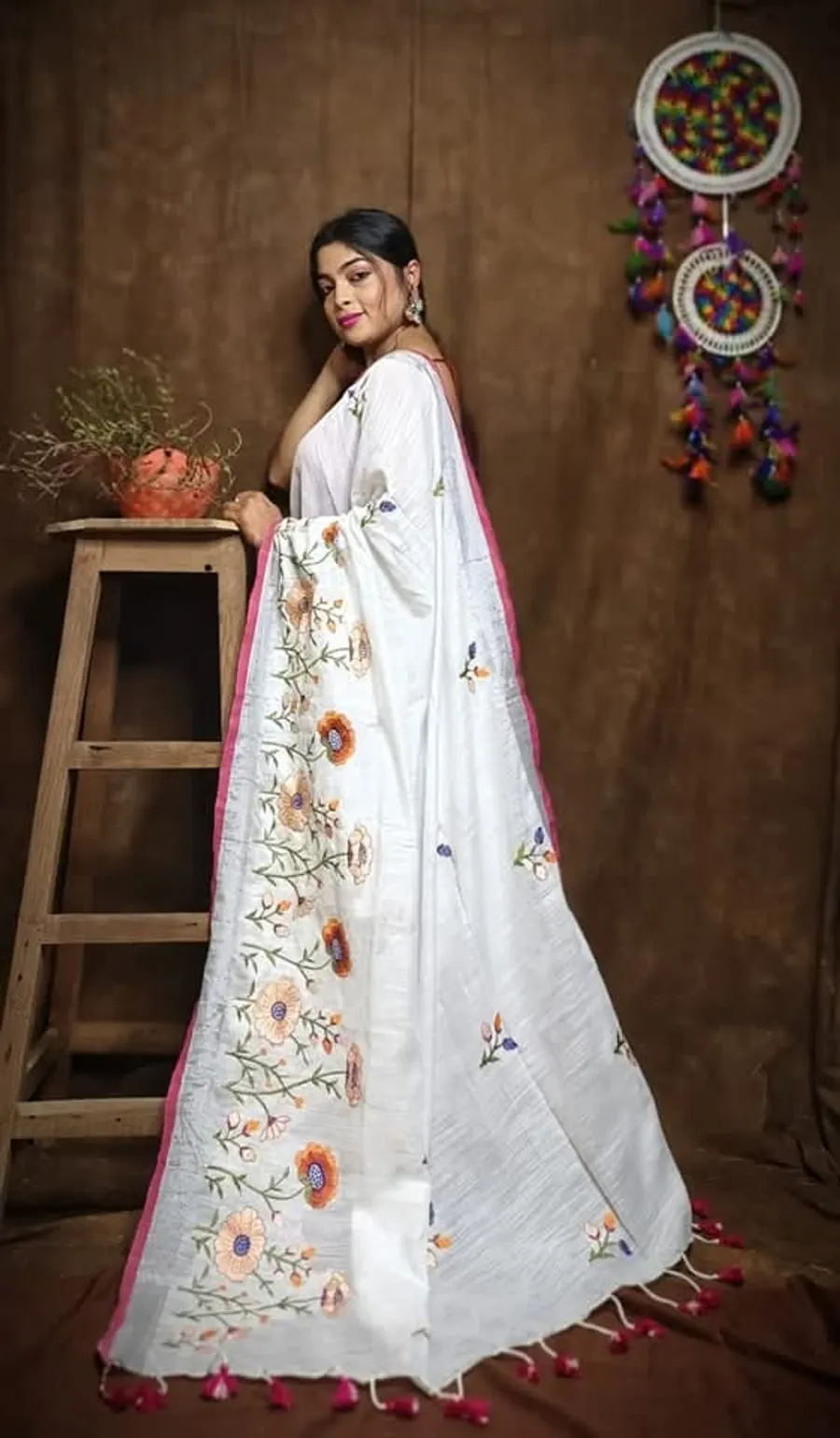 Linen Embroidered Sarees Exclusive Design with Zari Border