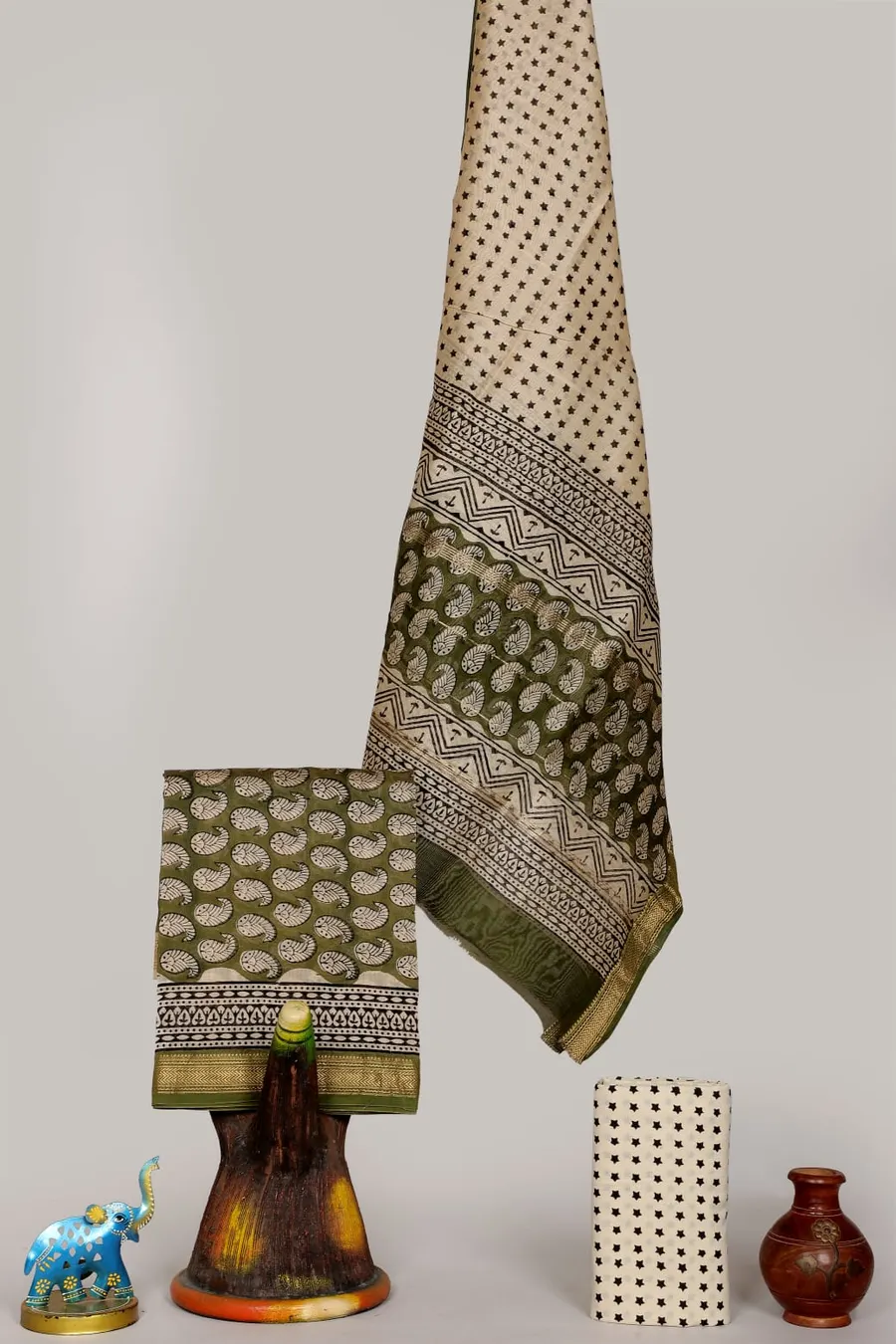 Exquisite Hand Block Print Salwar Kameez: Artistic & Stylish Salwar
