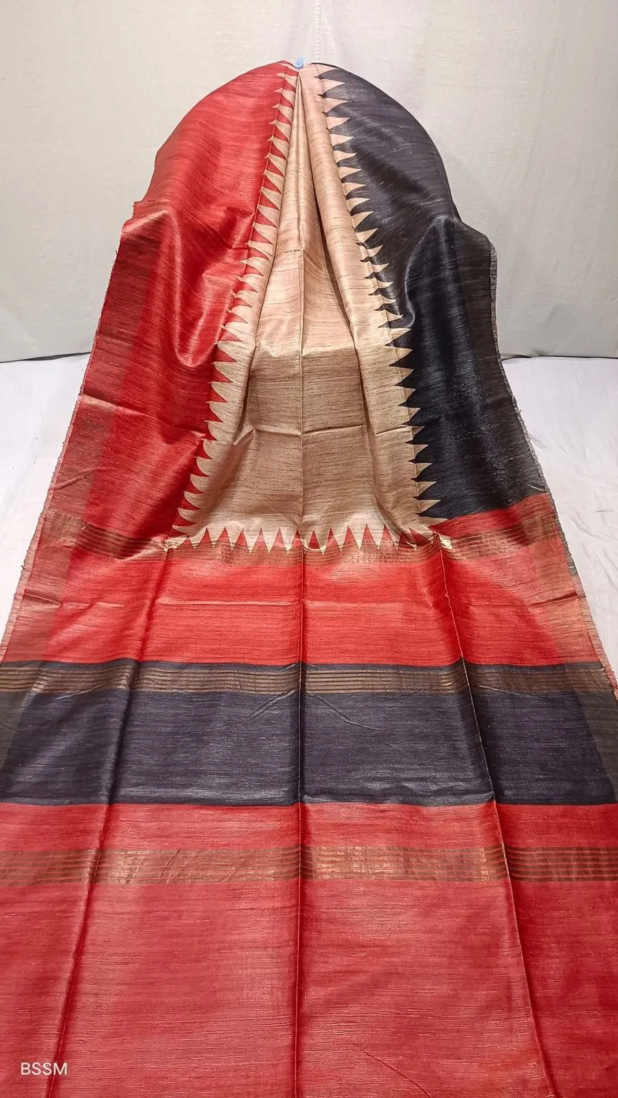 Elegant Gheecha Silk Saree with Designer Zari Finish