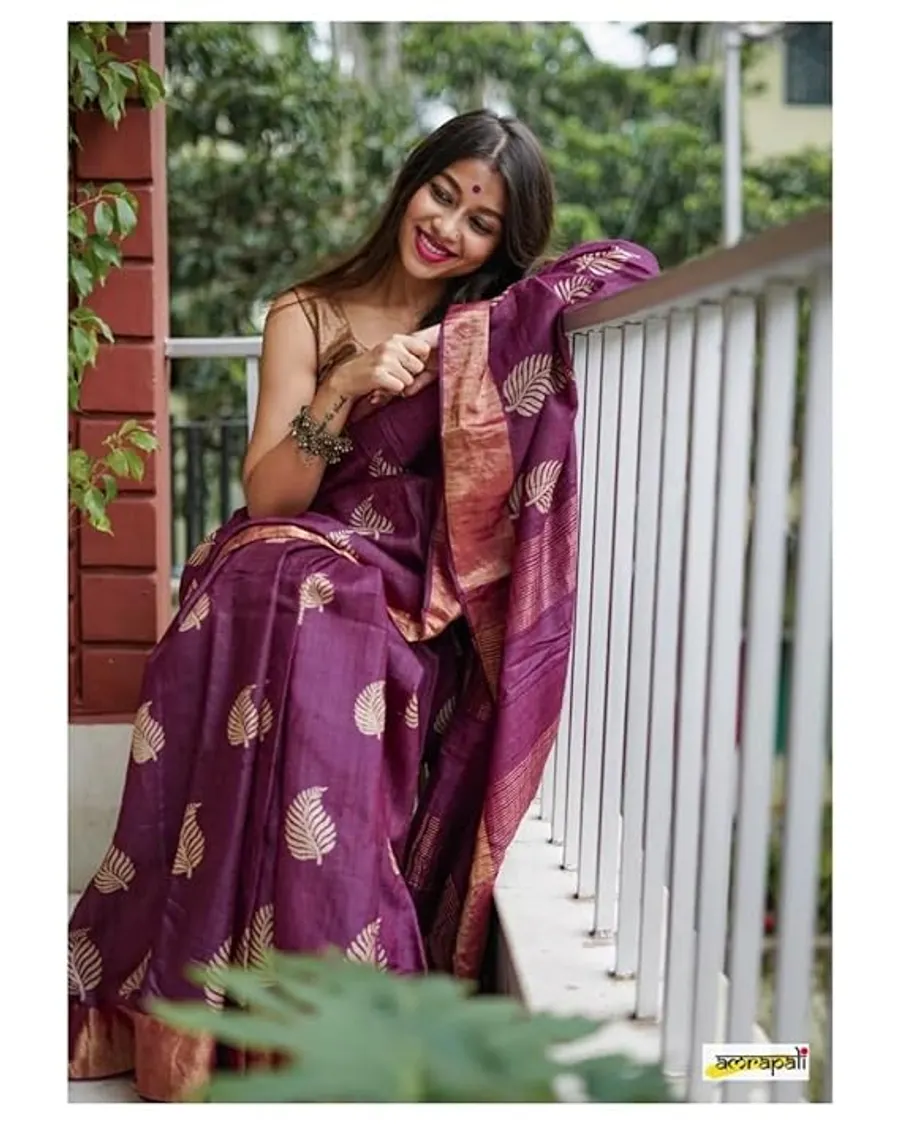 Exquisite Tussar Silk Saree with Luxurious Zari Border, Rich Pallu, and Blouse Piece